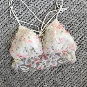 Floral strappy lace bralette